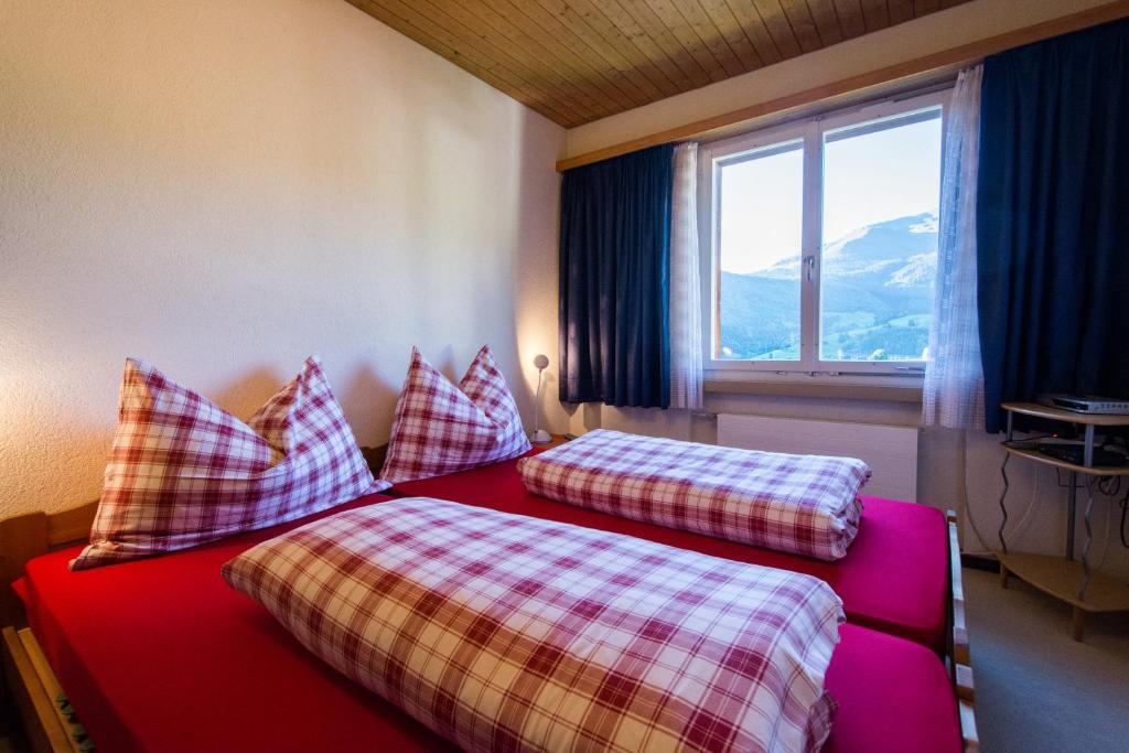 Hotel Pez Ault Disentis Quarto foto