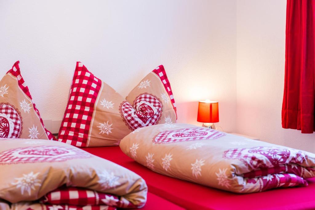 Hotel Pez Ault Disentis Quarto foto